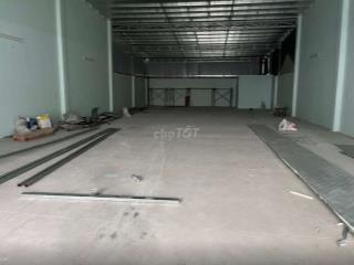 KHÔNG MÔI GIỚI - KHO 360m2 ở Bà Điểm đường đi rộng