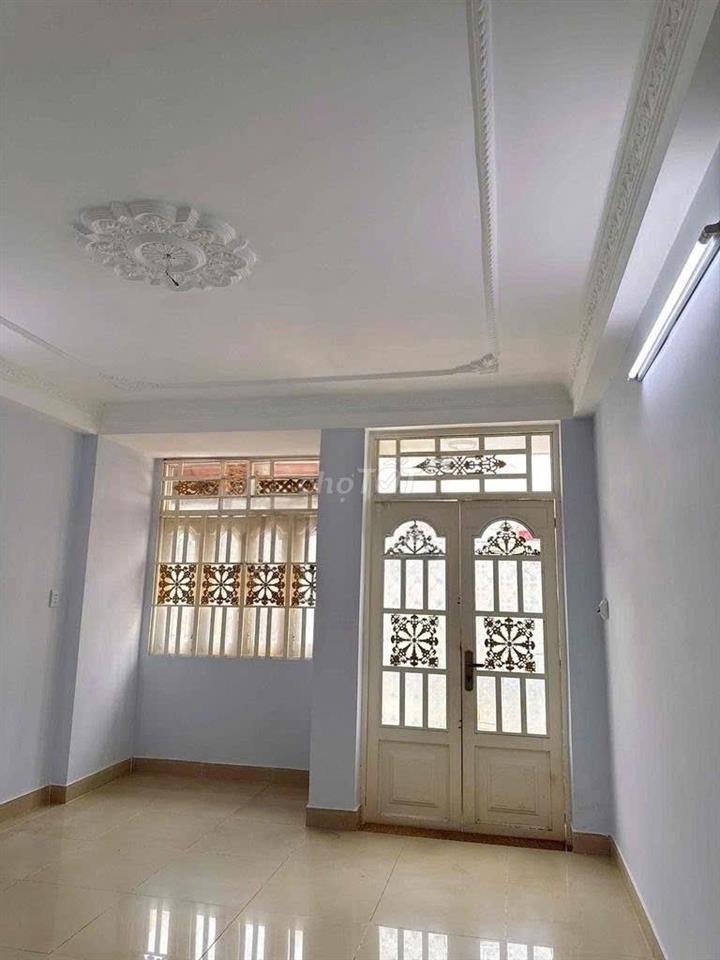 [Quá Rẻ] Nhà NC Lạc Long Quân P8 57m2 1 Trệt 3 Lầu Sân thượng 6PN