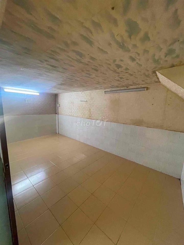 Cho thuê cư xá mặt tiền đường