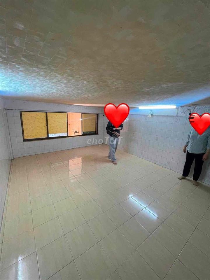 Cho thuê cư xá mặt tiền đường