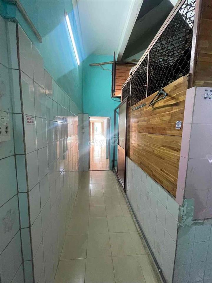 Cho thuê cư xá mặt tiền đường