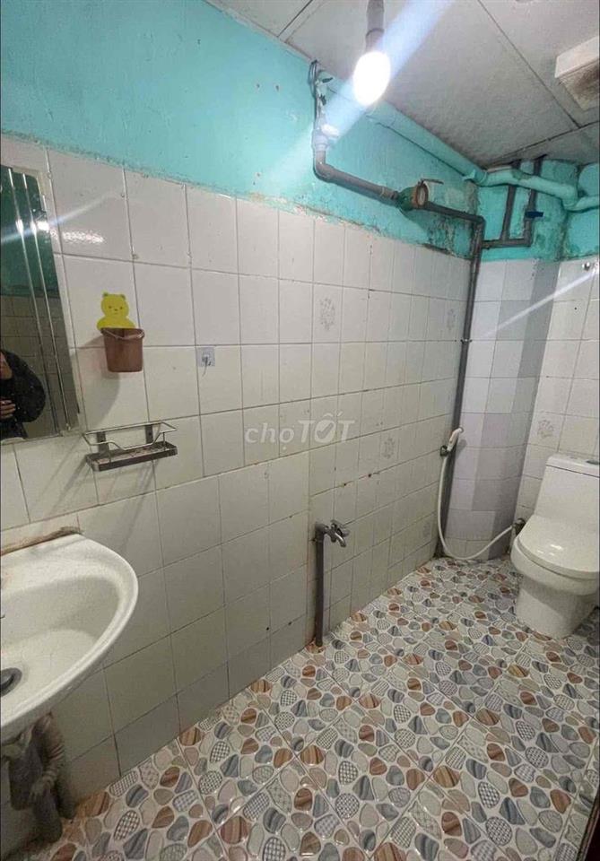 Cho thuê cư xá mặt tiền đường