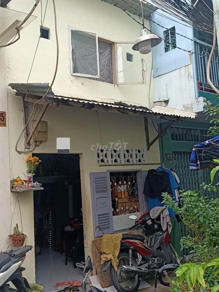 CẦN BÁN NHÀ HẺM