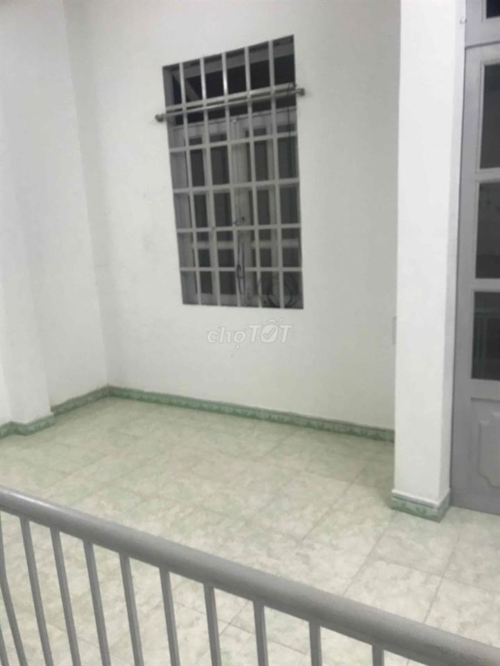 Căn nhà hẻm phía sau đường Trần Khắc Chân Phú Nhuận
