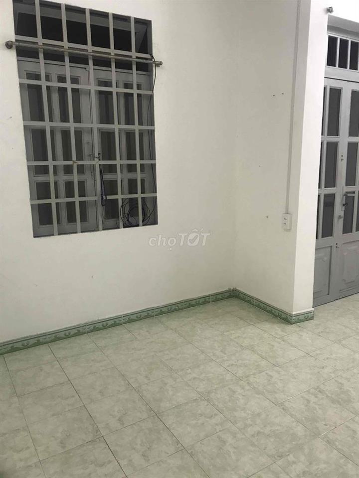 Căn nhà hẻm phía sau đường Trần Khắc Chân Phú Nhuận