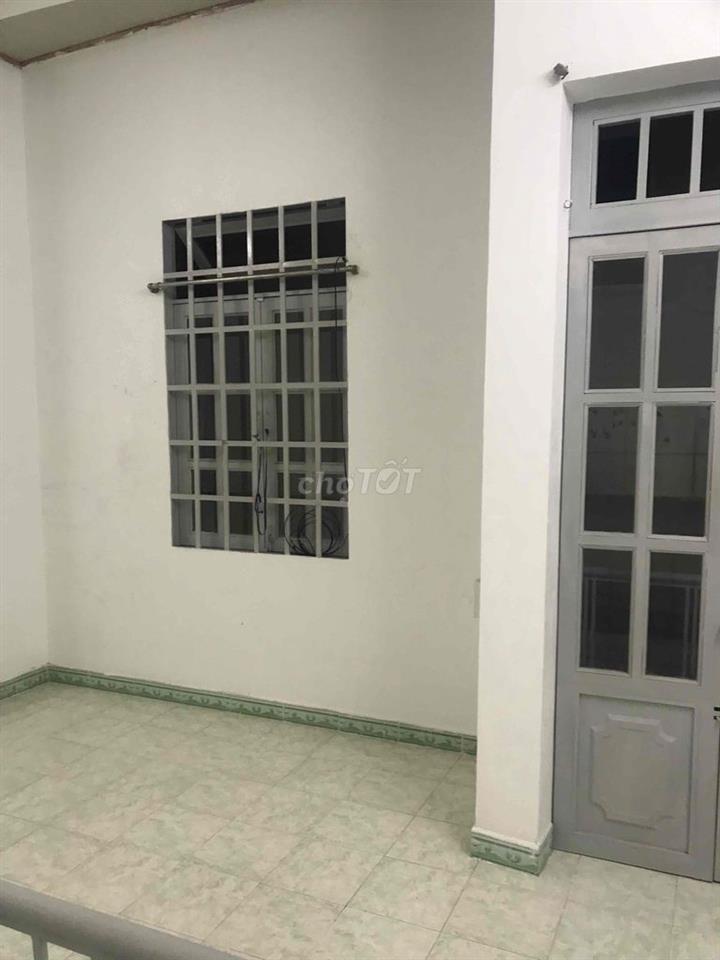 Căn nhà hẻm phía sau đường Trần Khắc Chân Phú Nhuận
