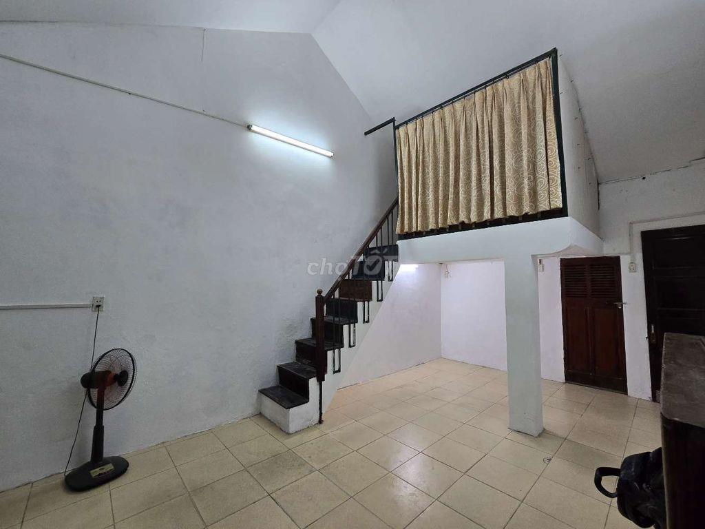 Nhà cấp 4 33m² + gác lửng, gần trường Ngô Quyền – Hồng Mai – 5,5tr