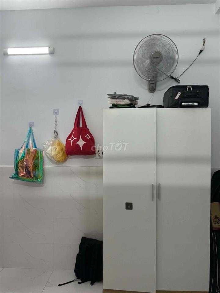 trọ gò vấp giá rẻ, ban công, cửa sổ, rộng thoáng