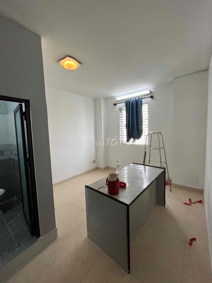 Cho thuê phòng trọ 3tr1 có cửa sổ trời