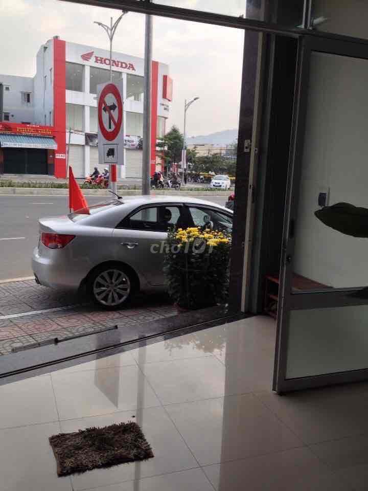 cho thuê mặt bằng đường Tôn Đức Thắng-gần bến xe trung tâm