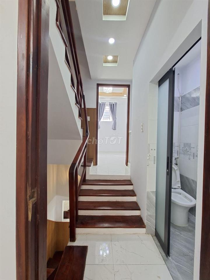 NHÀ NHÀ 4 PN Ở TT NHÀ BÈ. TP HCM