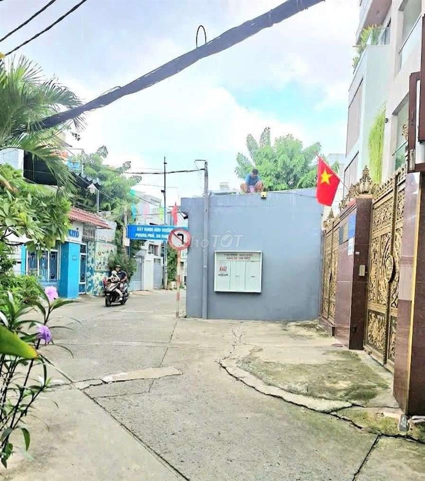Hoàng Sa Tân Định - Nhà mới,có kết cấu,ngang 5m- giá 4.9 tỷ