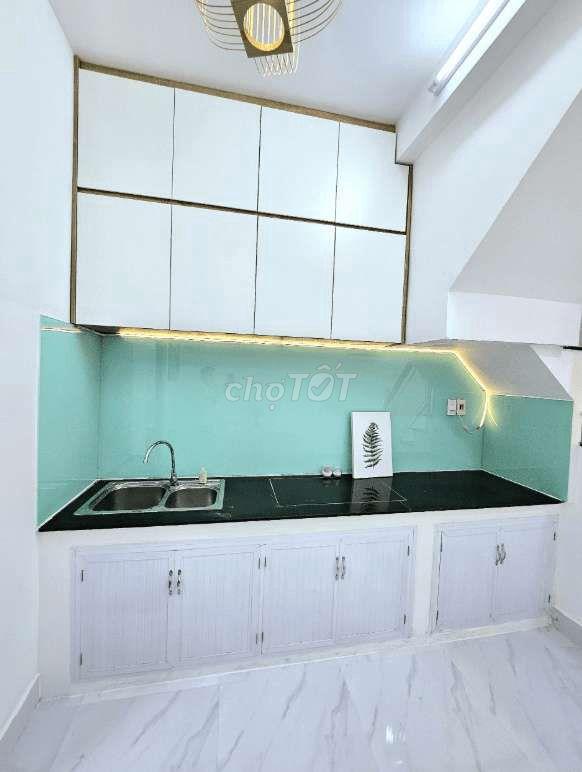 Nhà hẻm xe hơi Hoàng Hoa Thám giá 4.990 tỷ