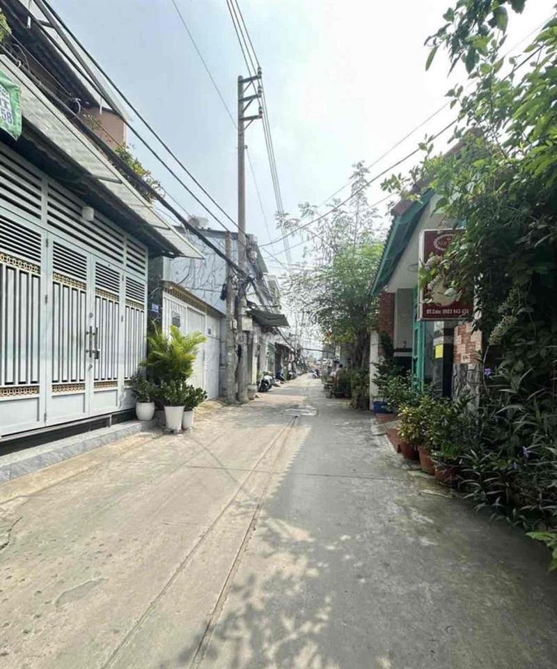 Nhà C2 phạm Hùng bình hưng bình chánh