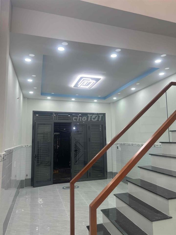 Nhà hẻm xe hơi 1 trệt 1 lầu 3 phòng ngủ 2 To let