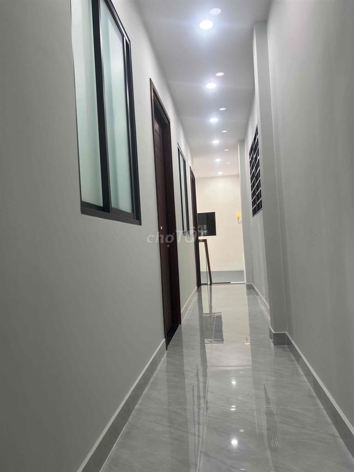 Nhà hẻm xe hơi 1 trệt 1 lầu 3 phòng ngủ 2 To let