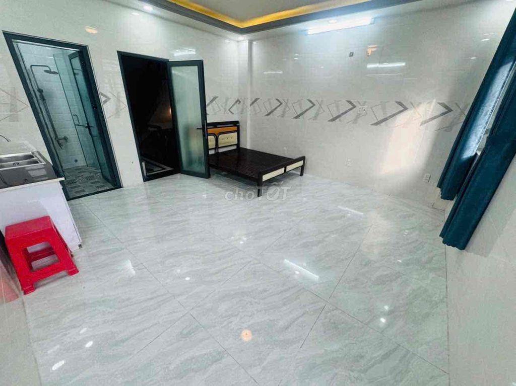 Cho thuê phòng bancol, nội thất đầy đủ, phòng rộng đẹp