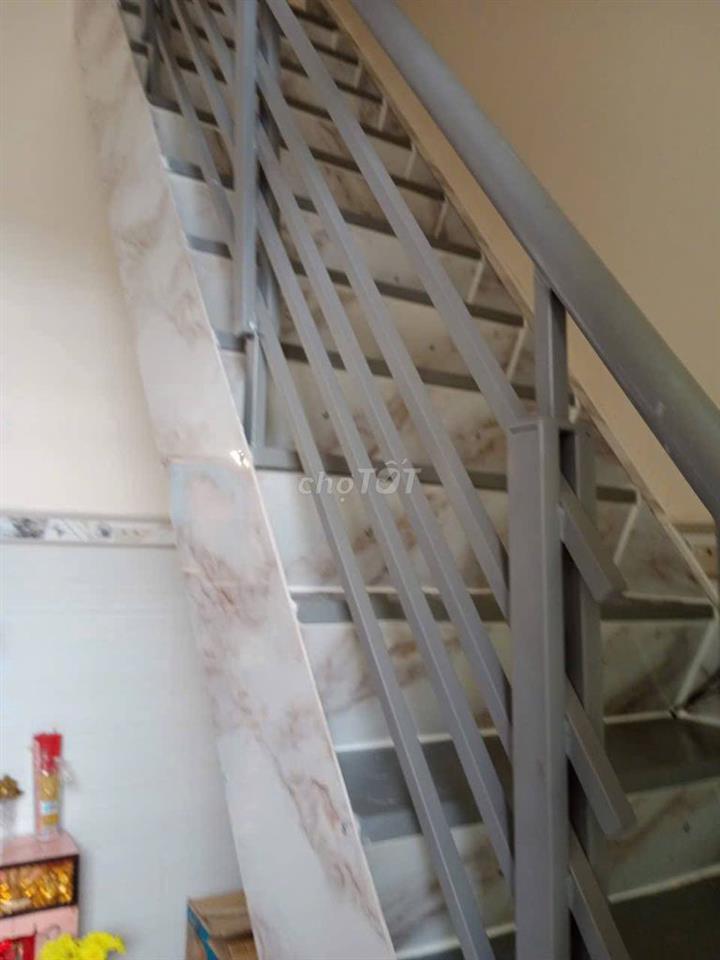 Bán Nhà Cấp 4 Sổ Hồng Chính Chủ Đường Bến Lội Nội Thất Như Mới