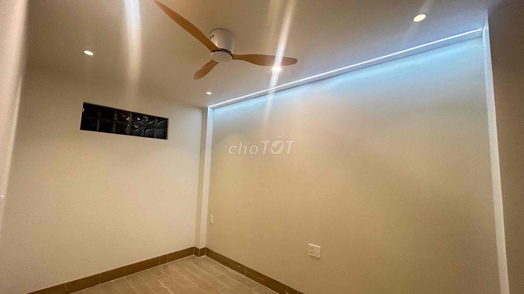 Nhà mới Lê Văn Quới, cao cấp