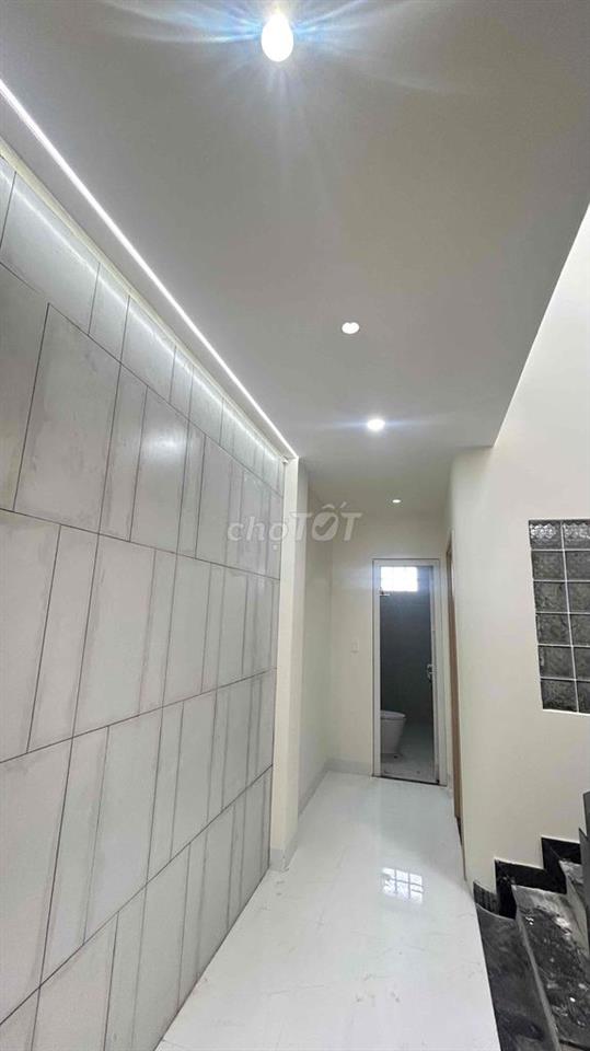 Nhà mới Lê Văn Quới, cao cấp