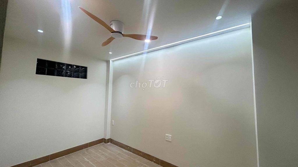 Nhà mới Lê Văn Quới, cao cấp