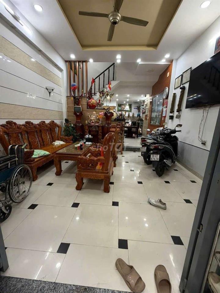 Nhà 1 / Tỉnh lộ 10 hẻm xe hơi