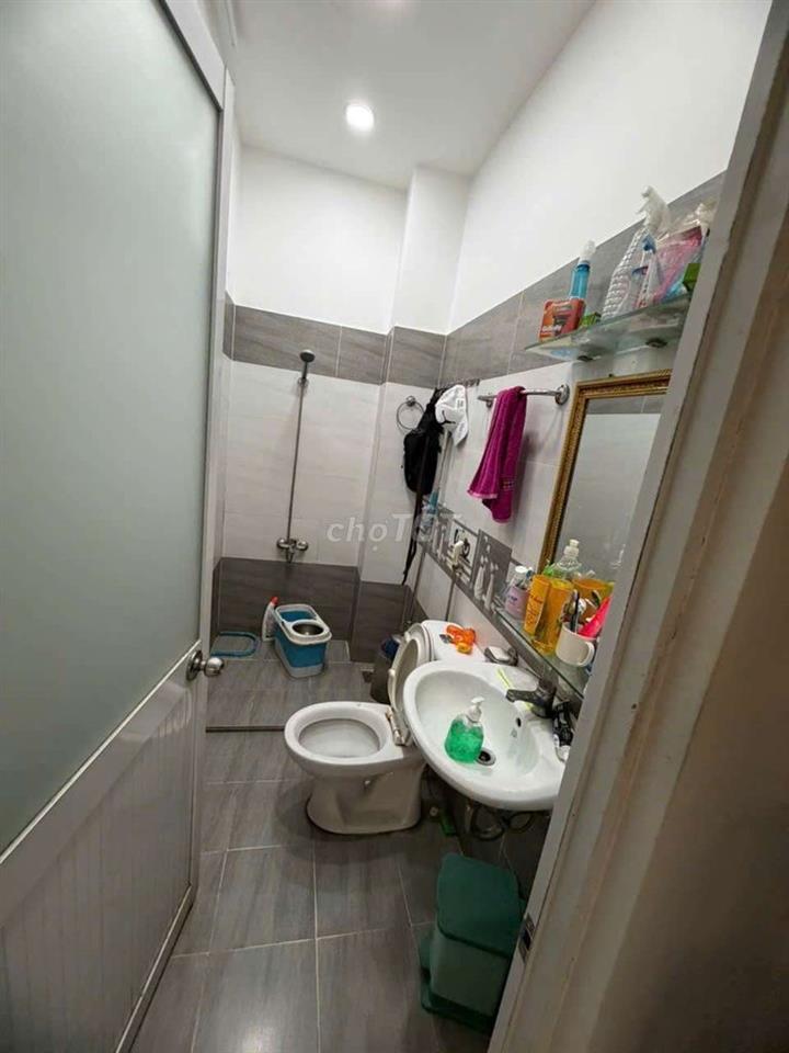 Nhà 1 / Tỉnh lộ 10 hẻm xe hơi