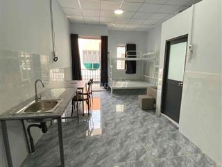 PHÒNG Ở CÓ BAN CÔNG CHO THUÊ