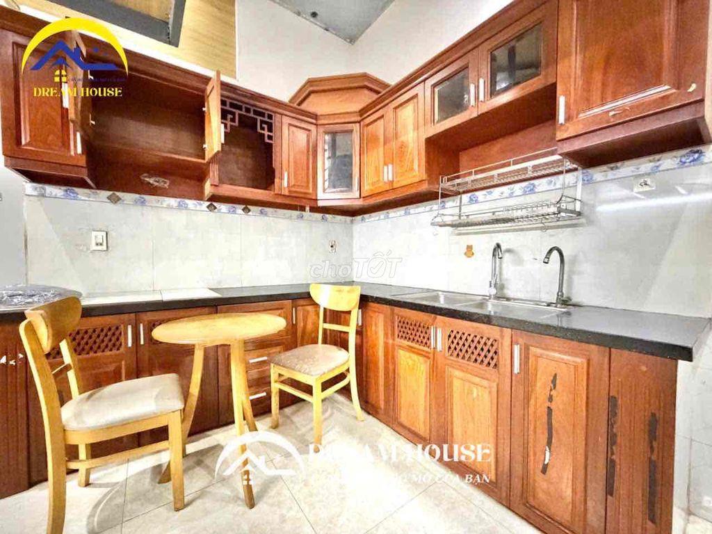 PHÒNG TRỆT CHO THUÊ NGAY CỘNG HOÀ