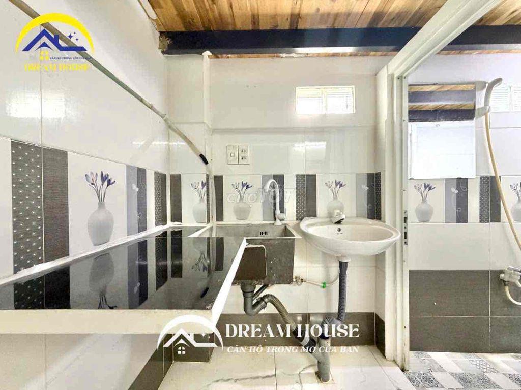 Phòng trọ sạch sẽ gác cao kế bên Aeon Tân Phú