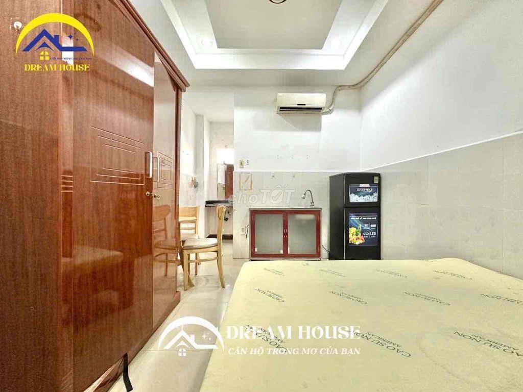Căn hộ đầy đủ nội thất sạch sẽ đối diện Đầm Sen