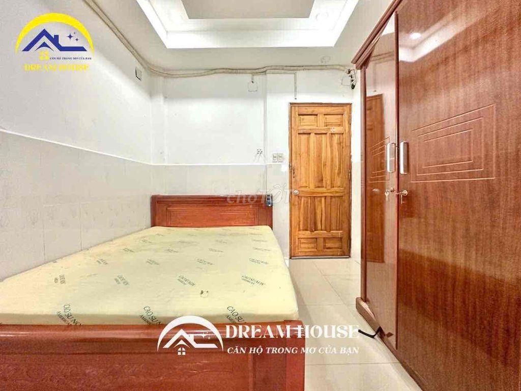 Căn hộ đầy đủ nội thất sạch sẽ đối diện Đầm Sen