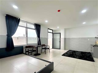 Phòng ban công, cửa sổ, mới xây