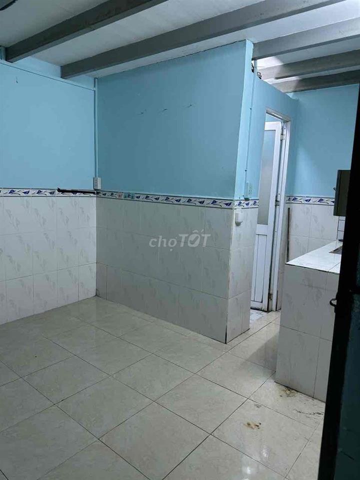 Phòng trọ đường Tân Hoà Đông giá rẻ có gác sạch sẽ miễn phí dịch vụ