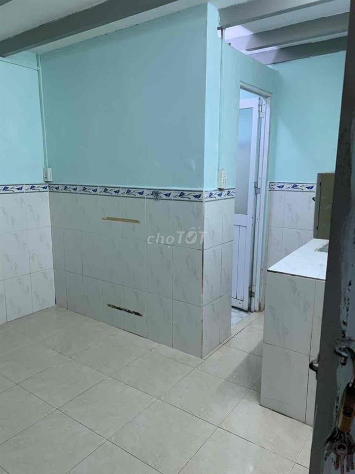 Phòng trọ đường Tân Hoà Đông giá rẻ có gác sạch sẽ miễn phí dịch vụ