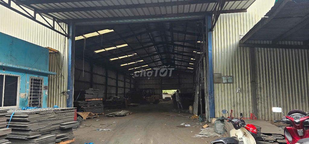 Nhà xưởng cho thuê đường hà duy phiên bình mỷ cu chi dt: 1100m