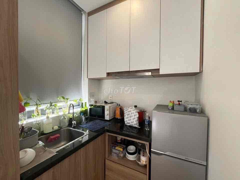 CĂN HỘ STUDIO THOÁNG MÁT TIỆN DI CHUYỂN QUA CÁC QUẬN TRUNG TÂM