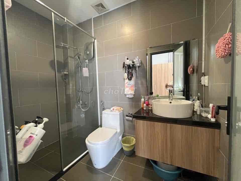 CĂN HỘ STUDIO THOÁNG MÁT TIỆN DI CHUYỂN QUA CÁC QUẬN TRUNG TÂM