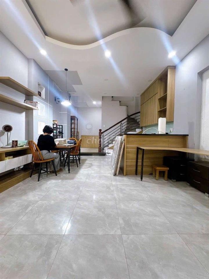 CHỦ GIẢM SÂU, ĐƯỜNG NHỰA TRẢI TỚI NHÀ, QUANG TRUNG GÒ VẤP