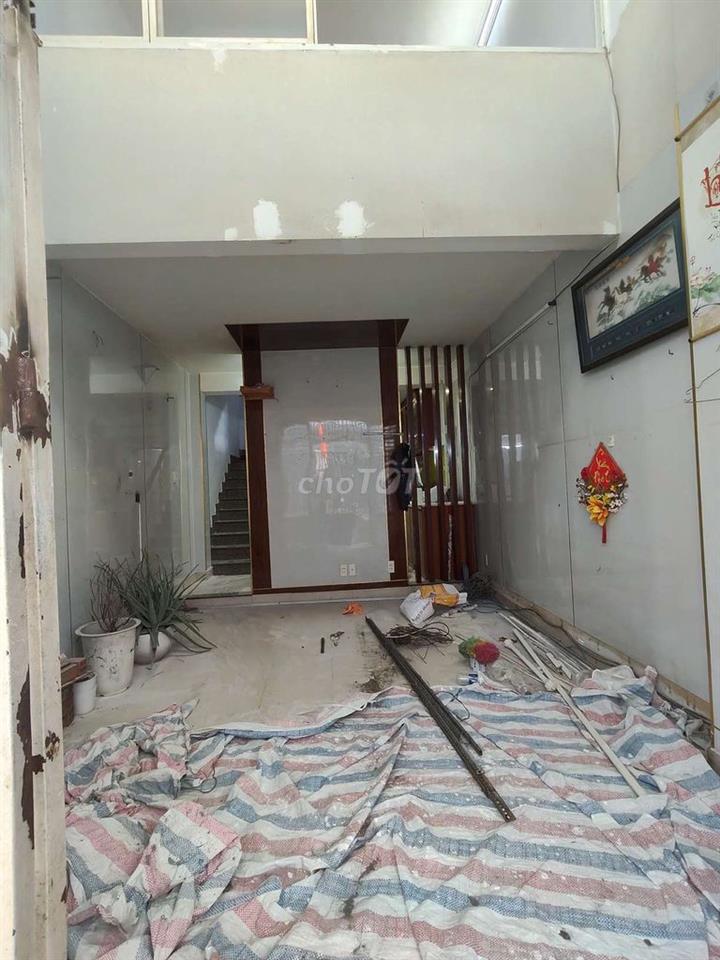 TRUNG TÂM GÒ VẤP, NHÀ ĐÚC 4 TẤM RỘNG RÃI, SÁT CÔNG VIÊN LÀNG HOA