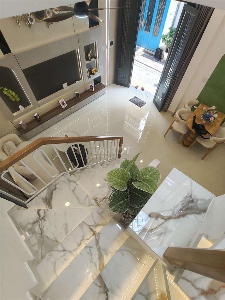 NHÀ ĐẸP 3 PHÒNG NGỦ TRUNG TÂM GÒ VẤP