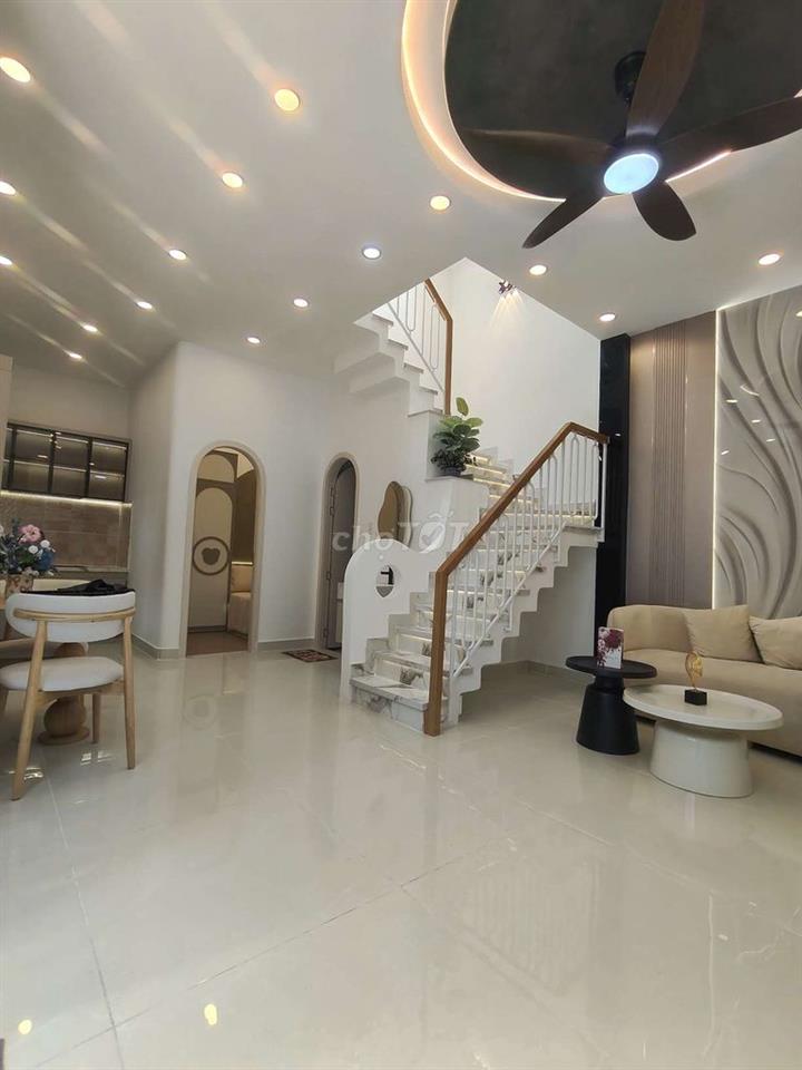 NHÀ ĐẸP 3 PHÒNG NGỦ TRUNG TÂM GÒ VẤP
