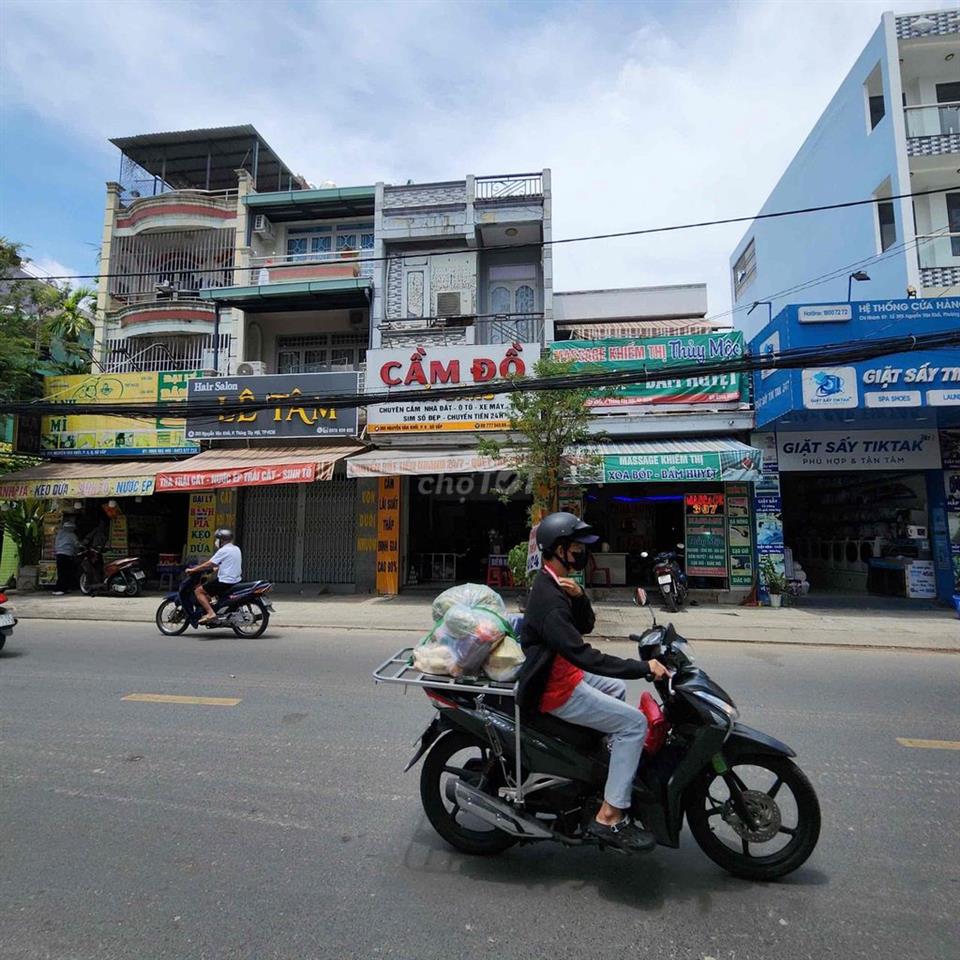 bán nhà mặt tiền gấp,cần tiền cho con đi du học.