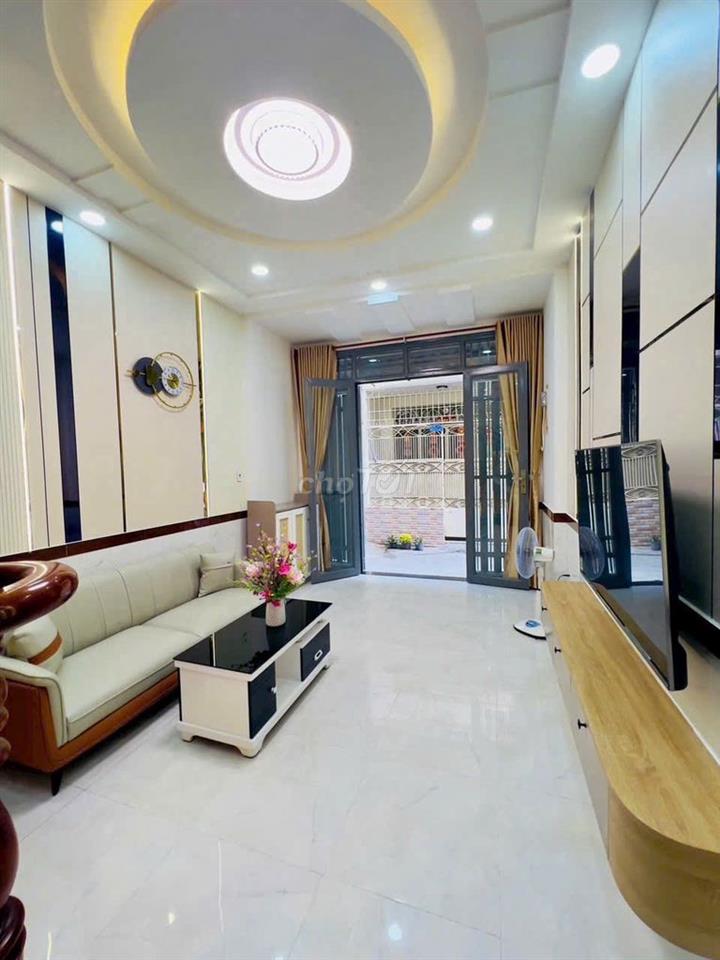 CHỦ CẦN BÁN GẤP  NHÀ QUANG TRUNG. 2PN, 2wc, giá sốc