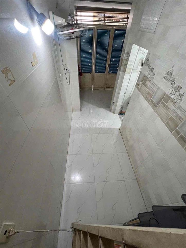 [ PHÒNG RIÊNG BIỆT] sát chợ Gò Vấp, IUH, VLH