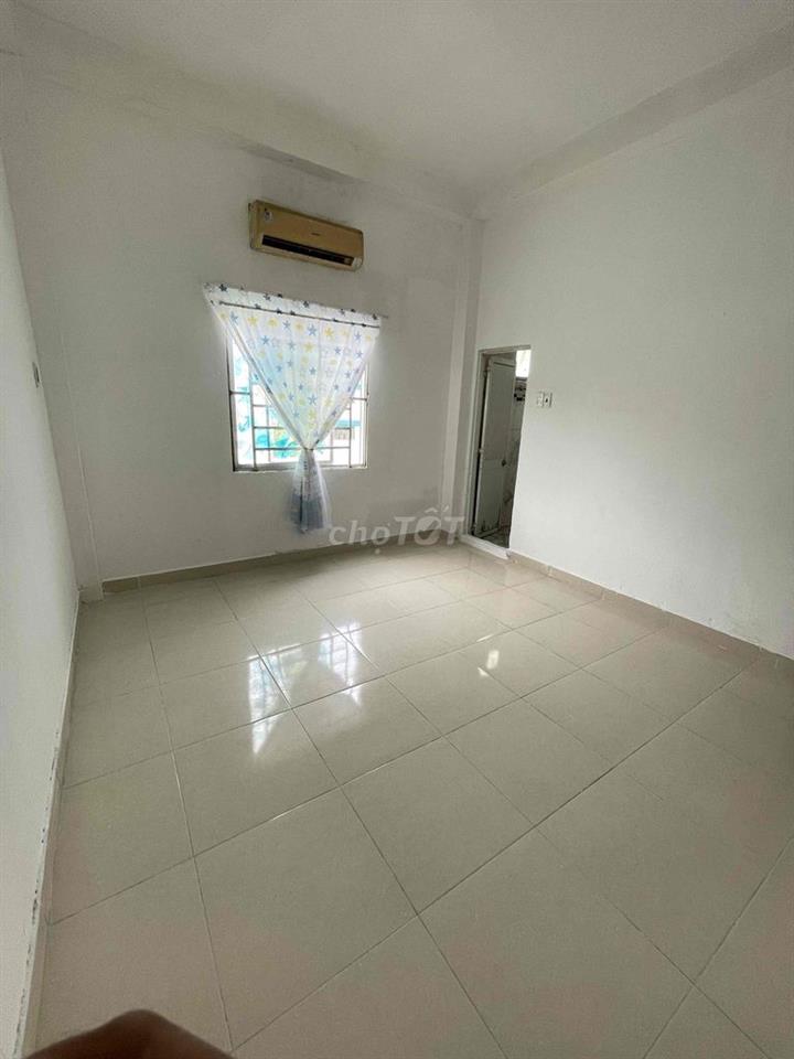 Cho thuê phòng cách Đại Học Công Nghiệp 300m