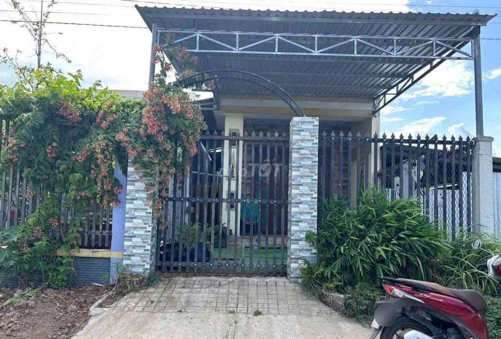 Chủ ngộp bán nhanh Căn nhà ngay Tân Phú Trung Củ Chi  690tr Sổ riêng