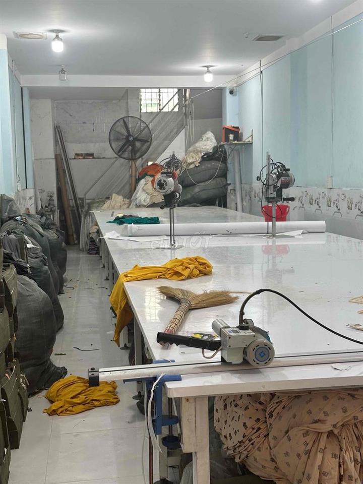 bán nhà 4m x20m 1 trệt 1 lầu đường trước nhà 7m