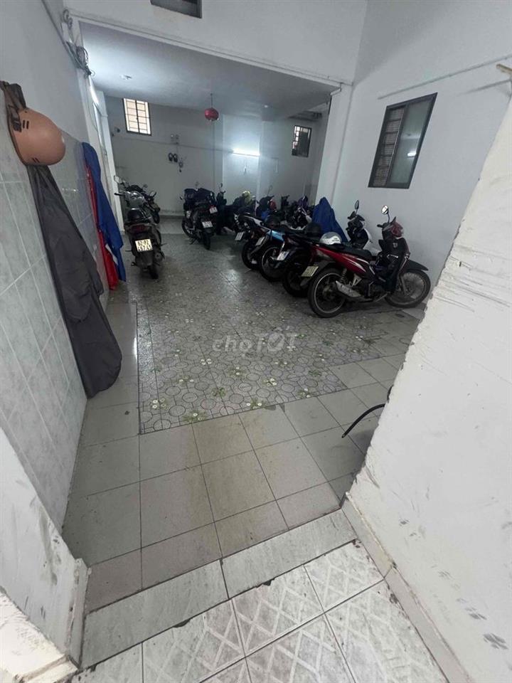 Phòng trọ trệt trống sẵn dọn vào ở ngay