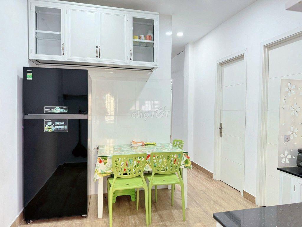 Chung cư Nhiêu Tứ- Hoa Sứ  căn 2p ngủ,có nội thất 10tr/tháng